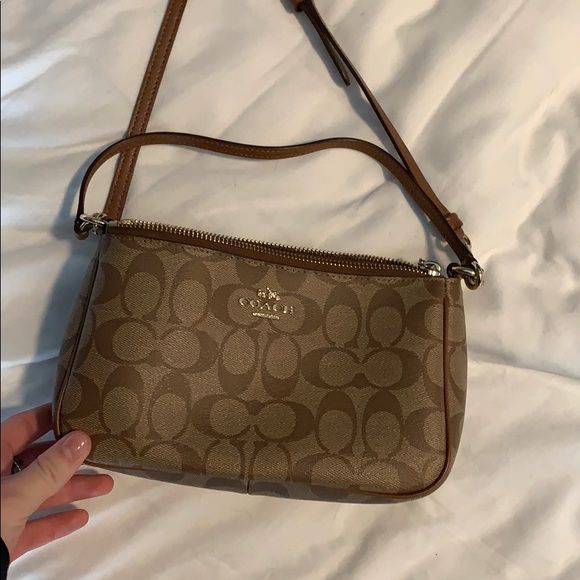 Coach Handbags - Women’s coach purse